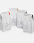 Vores 4x500g kaffe smagspakke fra Colombia, Brasilien, Tanzania og Kenya giver en rig og mangfoldig kaffeoplevelse, ideel for sande kaffeentusiaster