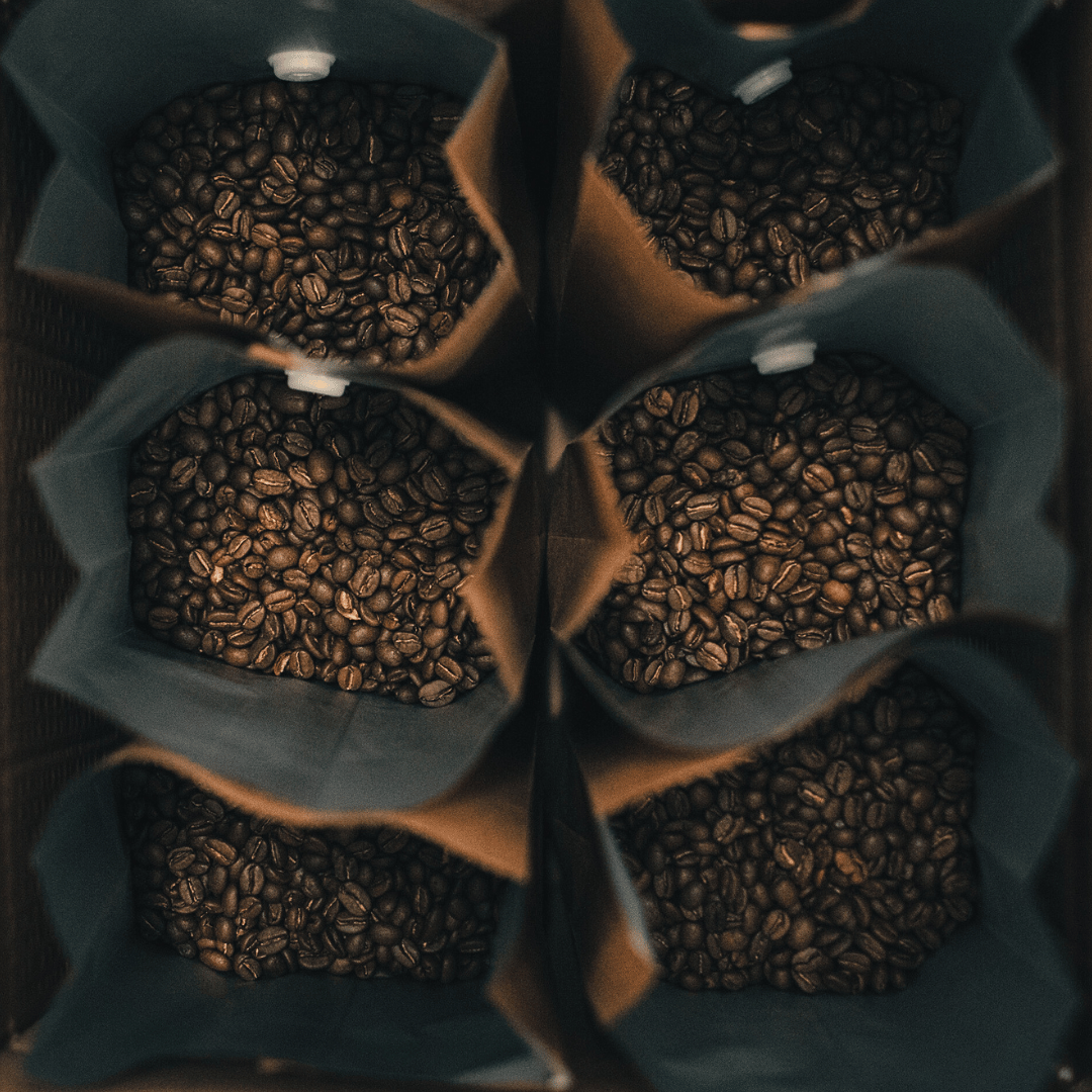 Luftventil i kaffepose, der bevarer kaffens friskhed og beskytter mod oxidation for optimal smagsoplevelse.