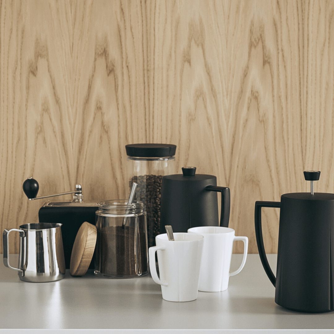 Rosendahl Grand Cru kaffetilbehør – stilrent skandinavisk design kombineret med høj funktionalitet. Oplev elegante krus, caféglas og termokander til den perfekte kaffeoplevelse.