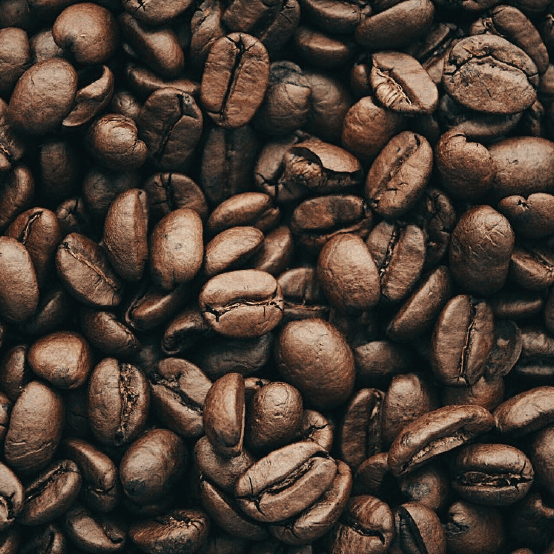 Friskristet kaffe leveret til Næstved fra Copenhagen Coffee Dealers – kvalitetskaffe med unikke smagsprofiler, perfekt til espresso, filterkaffe og stempelkaffe.