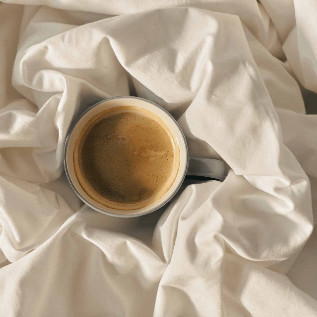 Hvor meget kaffe må man drikke? Lær om sikkert dagligt kaffeindtag og få ekspertvejledning hos Copenhagen Coffee Dealers.