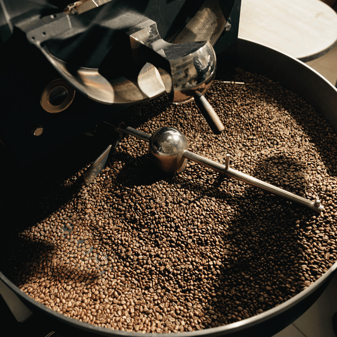 Kaffebønner abonnement fra Copenhagen Coffee Dealers – friskristede bønner leveret inden for 24 timer, tilpasset dine behov for en enestående kaffeoplevelse.
