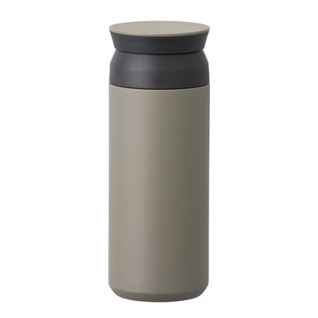 Kinto Termokop 500 ml i khaki – stilren og vakuumisoleret termokop, der holder dine drikke varme eller kolde i timevis. Perfekt til kaffe og te på farten.