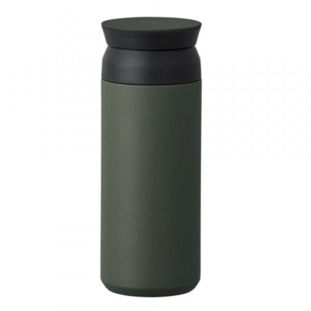 Kinto Termokop 500 ml i mørkegrøn – vakuumisoleret termokop, der holder dine drikke varme eller kolde i timevis. Perfekt til kaffe og te på farten.
